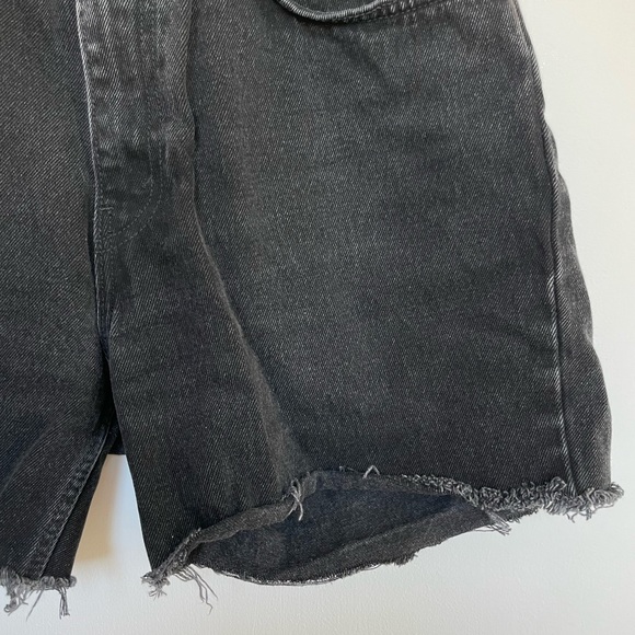 SOLD Levi’s Shorts - Picture 2 of 5